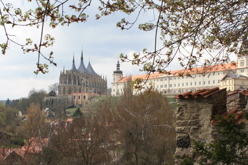 Hotel Mědínek Old Town Kutná Hora Exterior foto